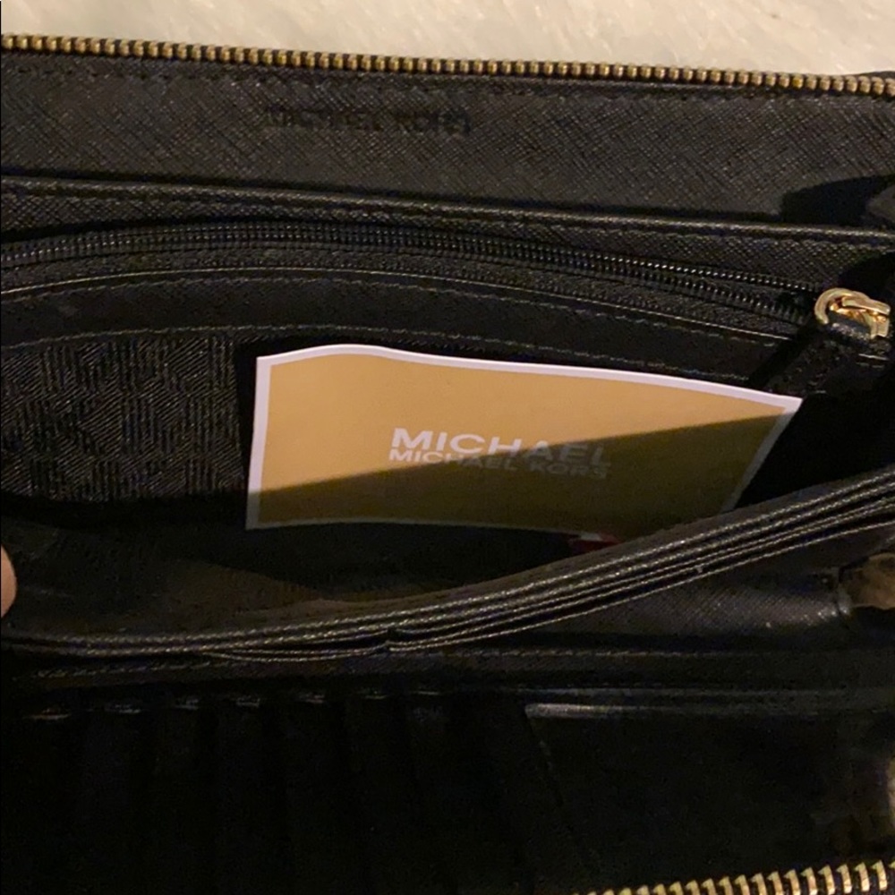 MK Wallet - Picture 3 of 4